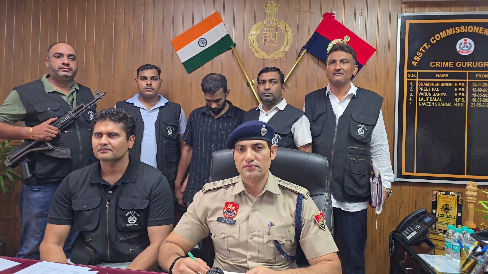 814 ग्राम MDMA ड्रग के साथ प्राइवेट चार्टर पायलट गिरफ्तार