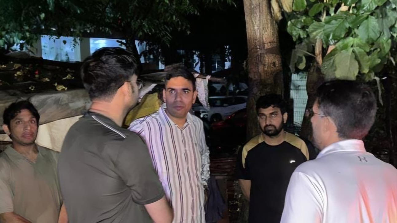 देर रात तक ग्राउंड पर रहे निगमायुक्त, वार्ड-4 में जलभराव का लिया जायजा