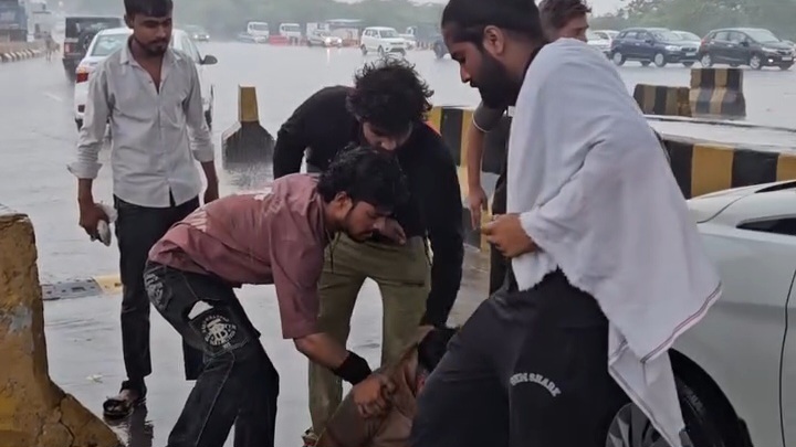 बंधवाड़ी टोल प्लाजा पर टैक्सी चालक से मारपीट, दो टोल कर्मचारी गिरफ्तार