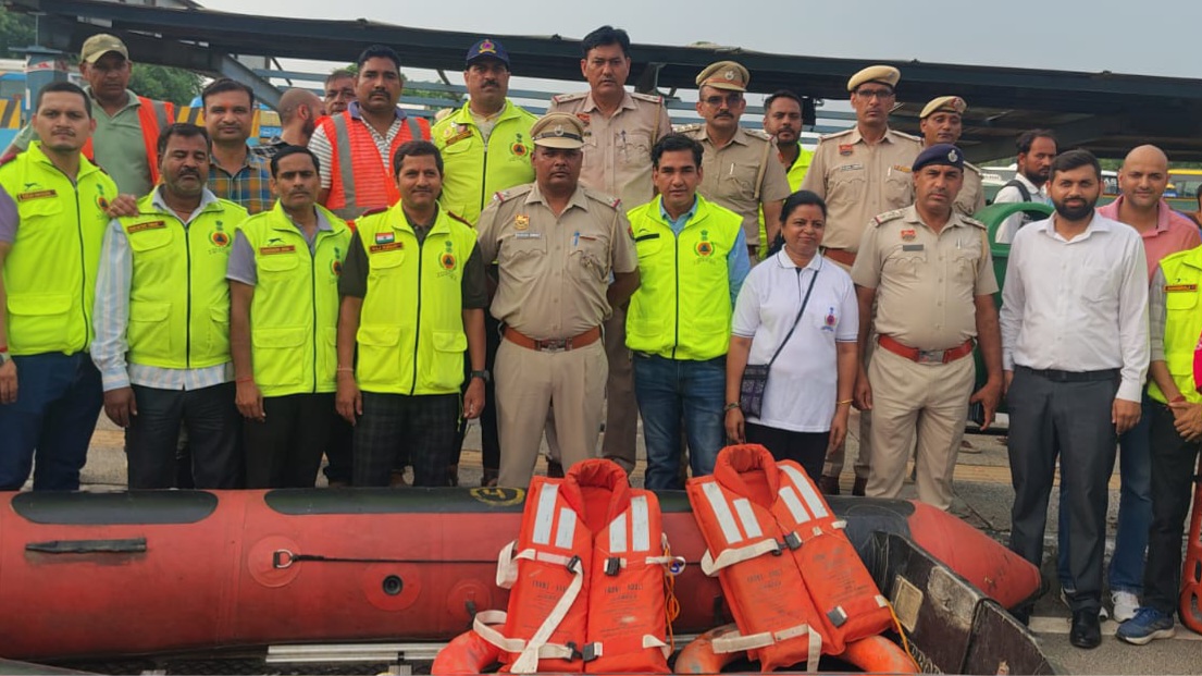 पानी से लबालब अंडरपास में उतरी SDRF की नाव, मॉकड्रिल से परखी रेस्क्यू तैयारी