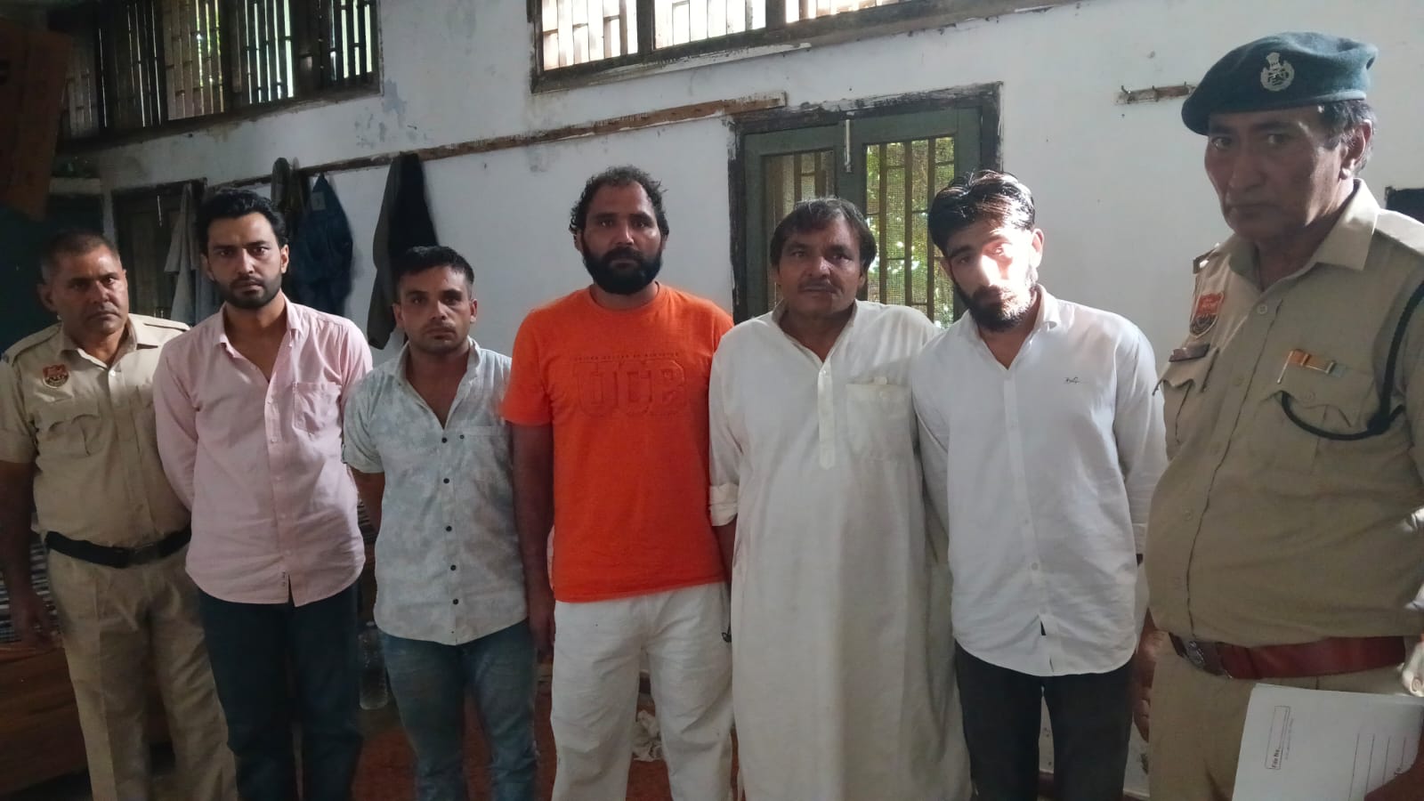 जमीन के कब्जे को लेकर मारपीट, फरुखनगर से 5 आरोपी गिरफ्तार